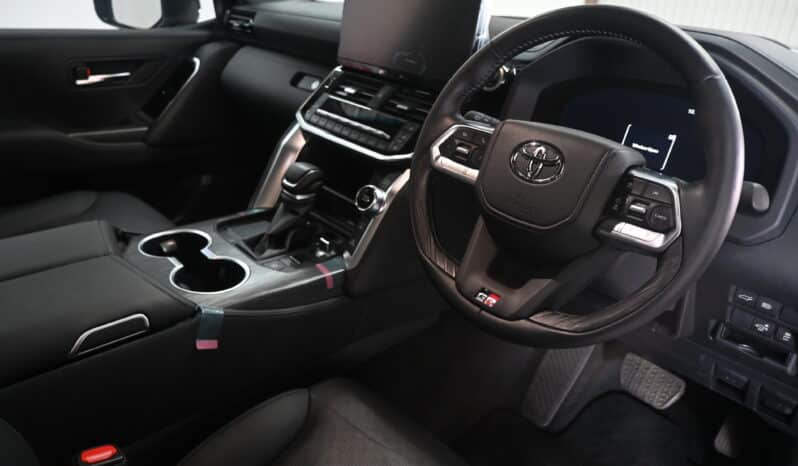 TOYOTA LAND CRUISER 300 3.3D GR-S full