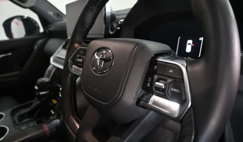 TOYOTA LAND CRUISER 300 3.3D GR-S full