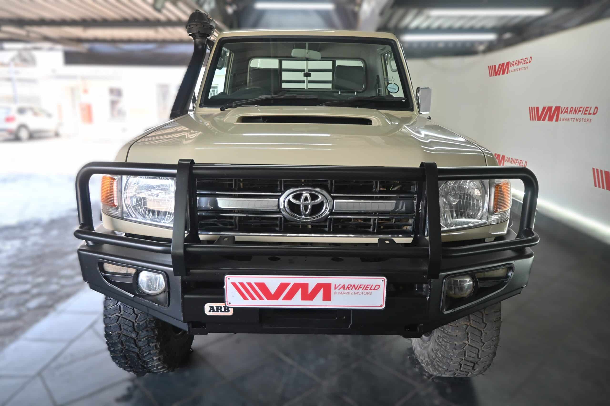 TOYOTA LAND CRUISER 79 4.5D S/C V8