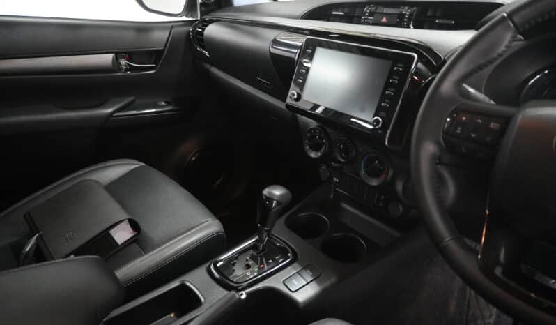 TOYOTA HILUX 2.8GD-6 RB LEGEND A/T E/C full