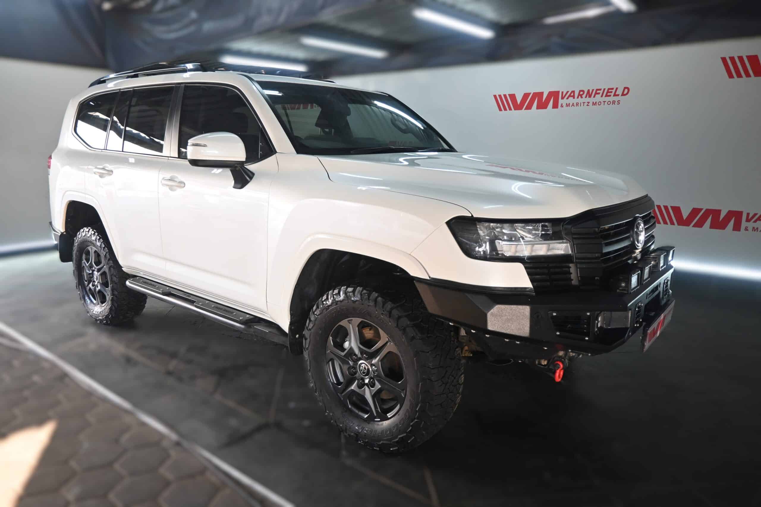 TOYOTA LAND CRUISER 300 V6 3.3D GX-R
