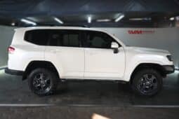TOYOTA LAND CRUISER 300 V6 3.3D GX-R full