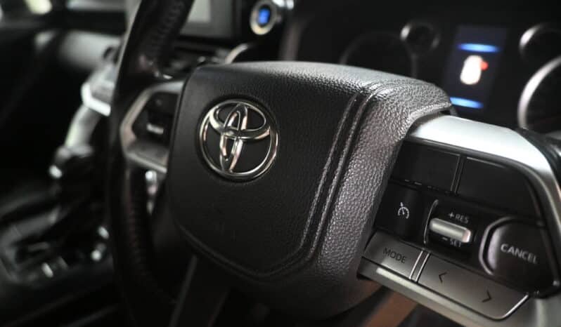 TOYOTA LAND CRUISER 300 V6 3.3D GX-R full