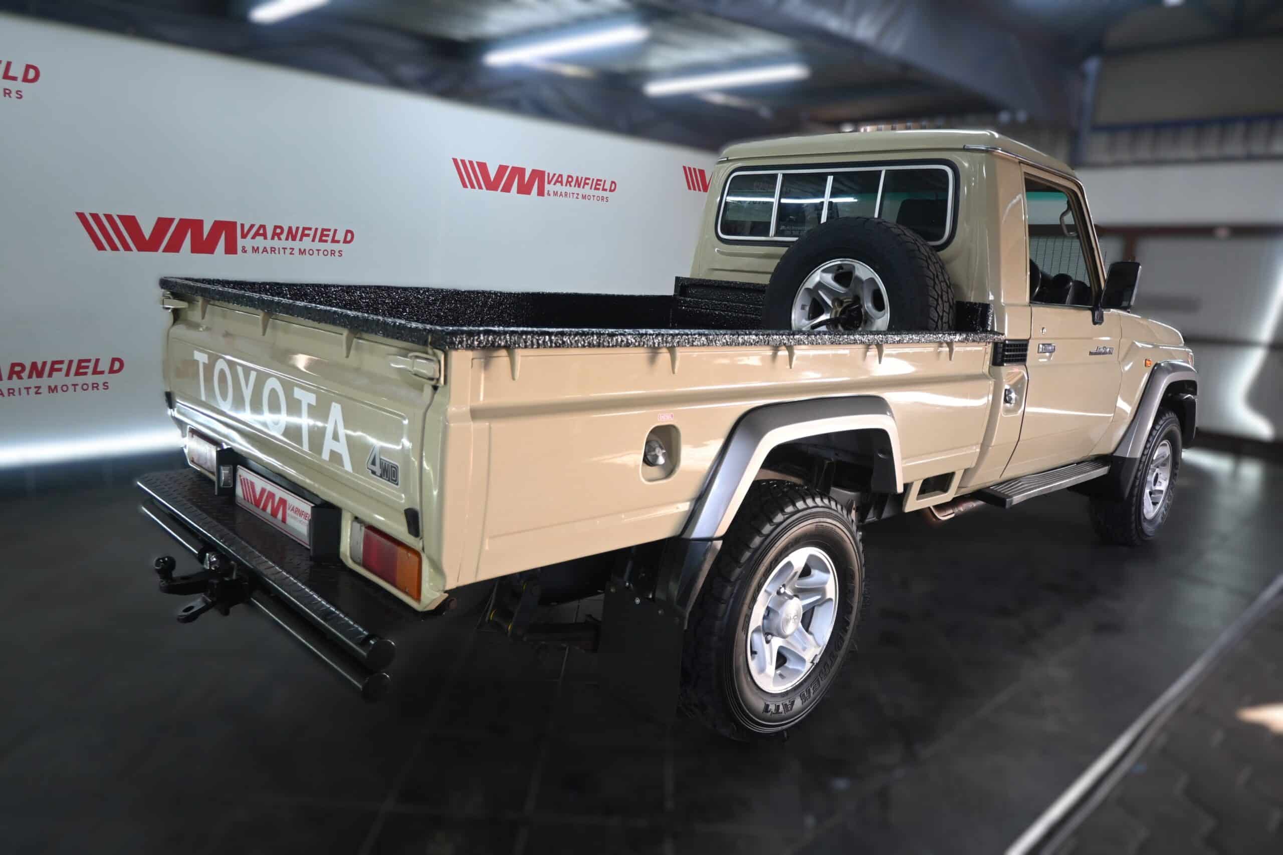 TOYOTA LAND CRUISER 79 4.2D P/U S/C