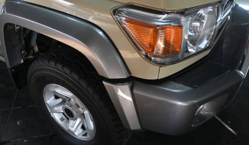 TOYOTA LAND CRUISER 79 4.2D P/U S/C full