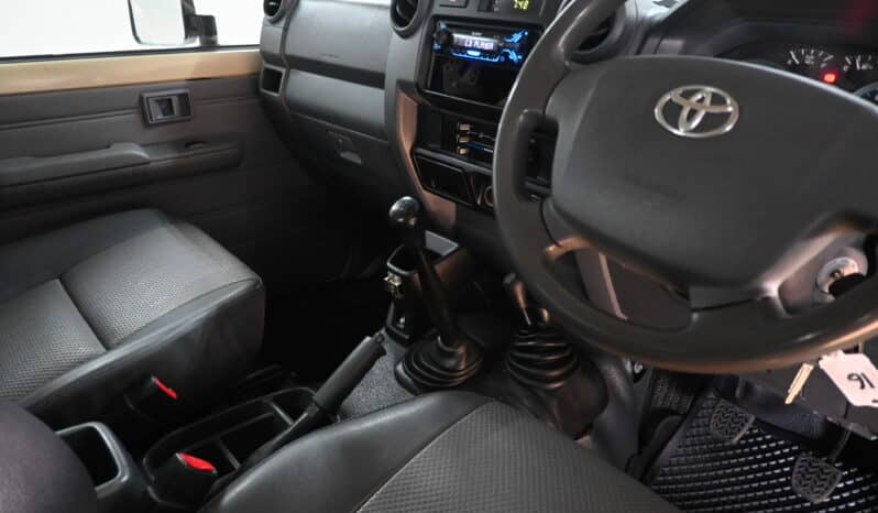TOYOTA LAND CRUISER 79 4.2D P/U S/C full