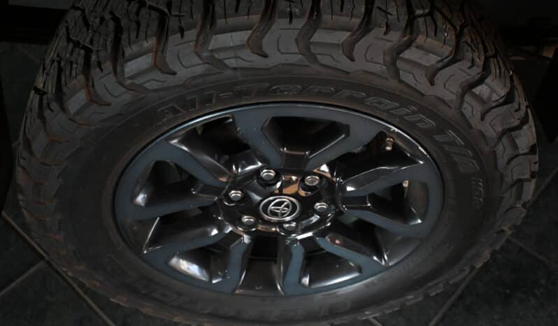 TOYOTA HILUX 2.8GD-6 RB LEGEND 4X4 E/C AT full
