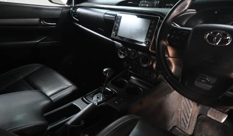 TOYOTA HILUX 2.8GD-6 RB LEGEND 4X4 E/C AT full