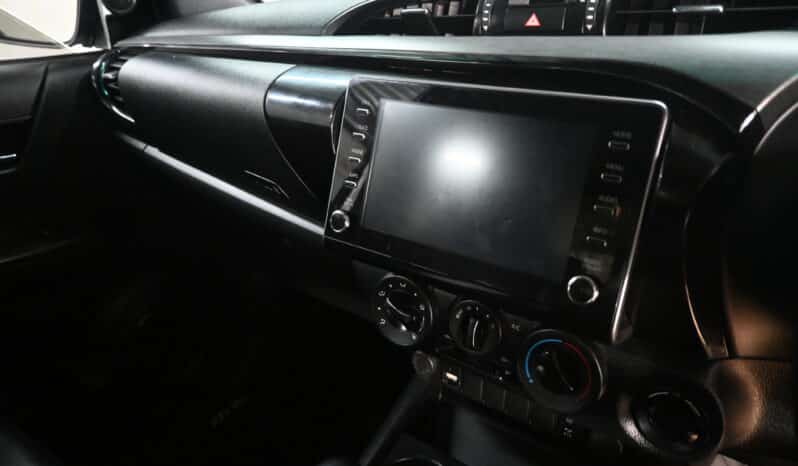 TOYOTA HILUX 2.8GD-6 RB LEGEND 4X4 E/C AT full