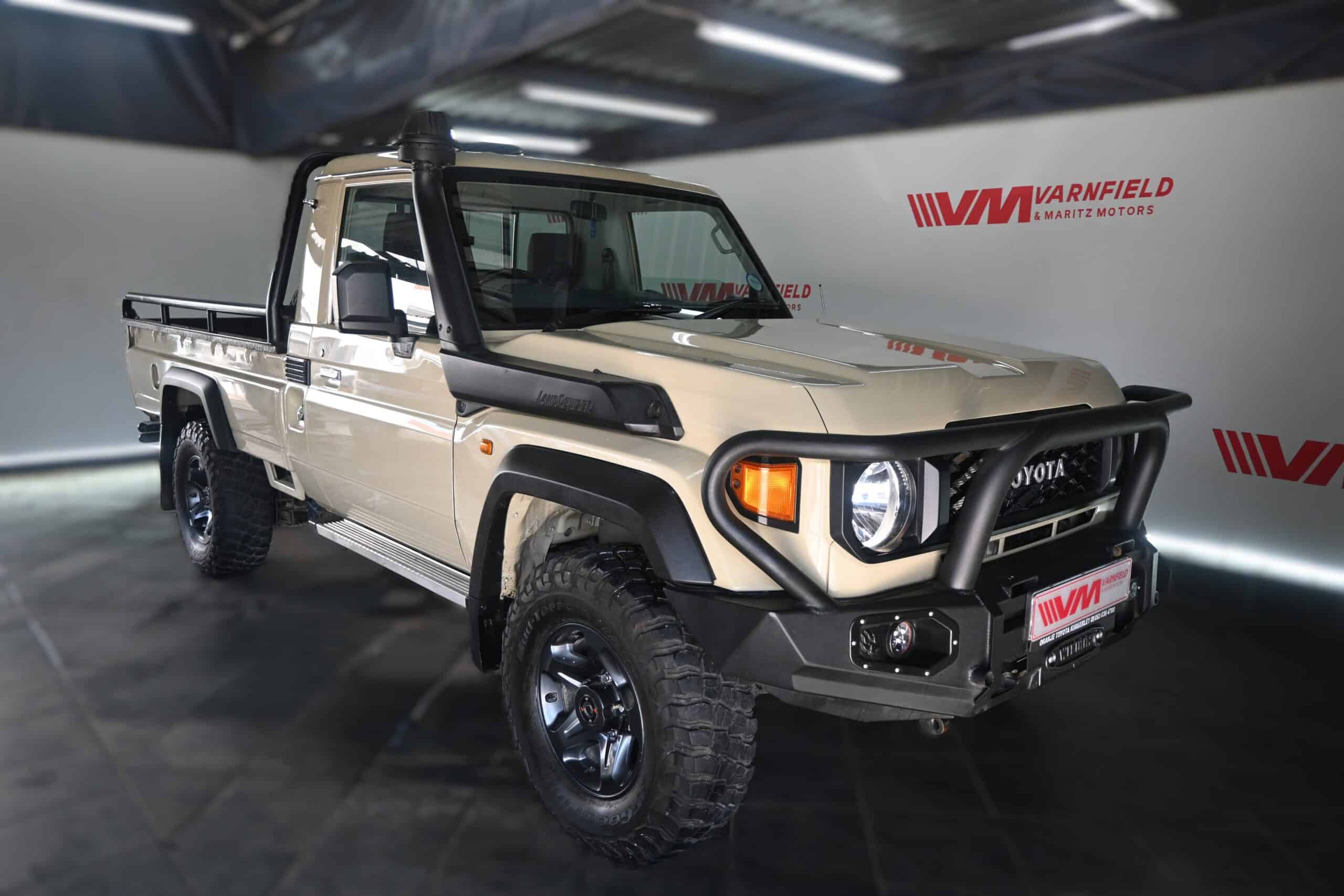 TOYOTA LAND CRUISER 79 4.5D P/U S/C V8