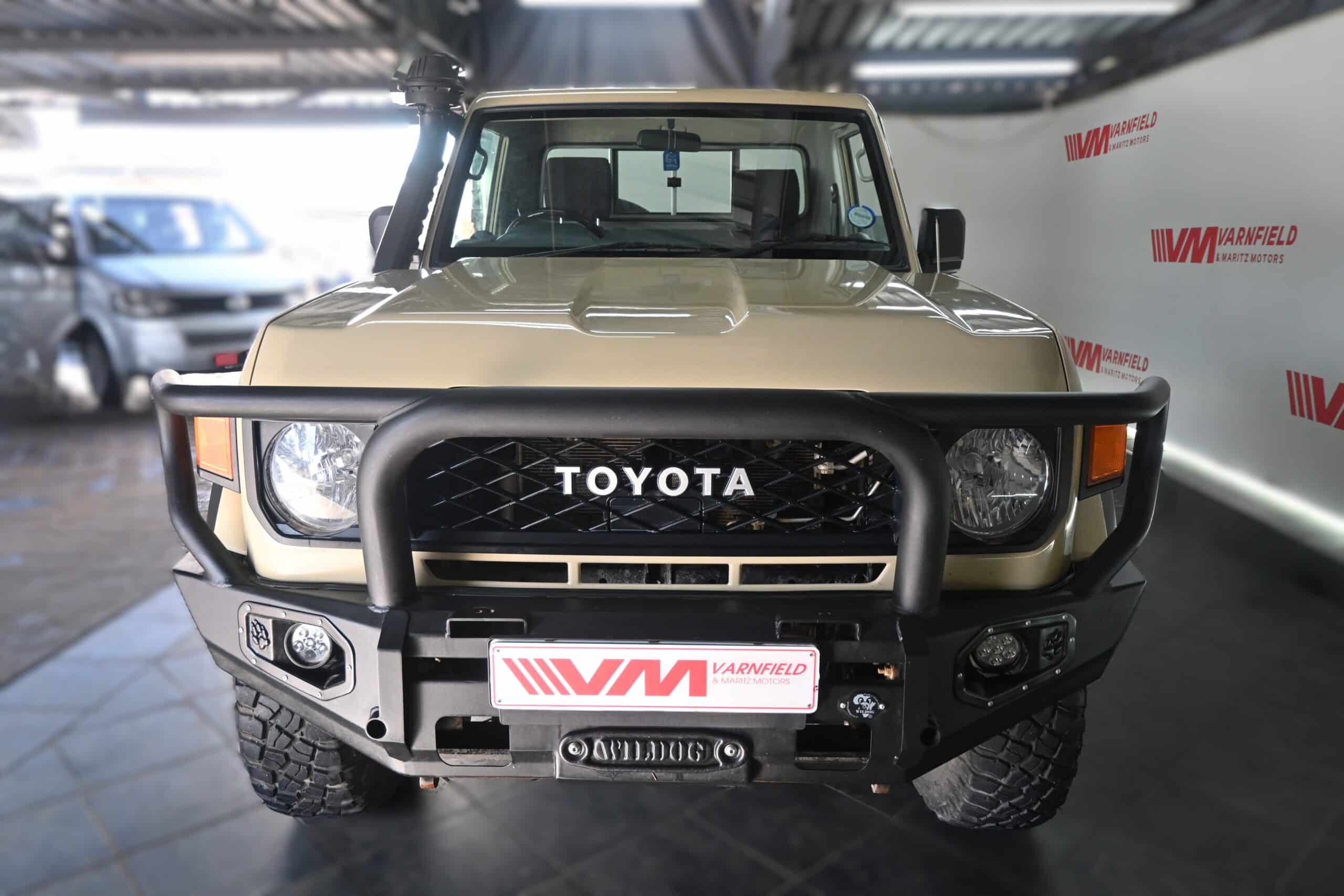 TOYOTA LAND CRUISER 79 4.5D P/U S/C V8