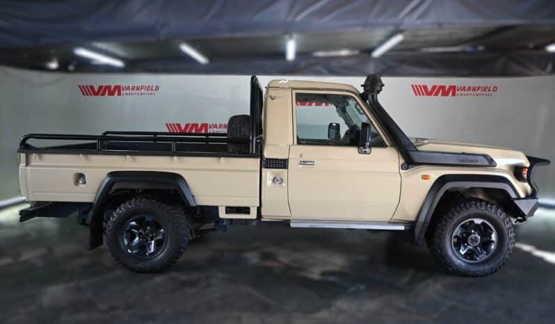 TOYOTA LAND CRUISER 79 4.5D P/U S/C V8 full