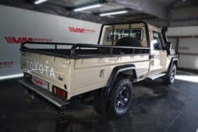 TOYOTA LAND CRUISER 79 4.5D P/U S/C V8