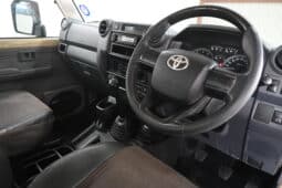 TOYOTA LAND CRUISER 79 4.5D P/U S/C V8 full