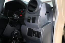TOYOTA LAND CRUISER 79 4.5D P/U S/C V8 full