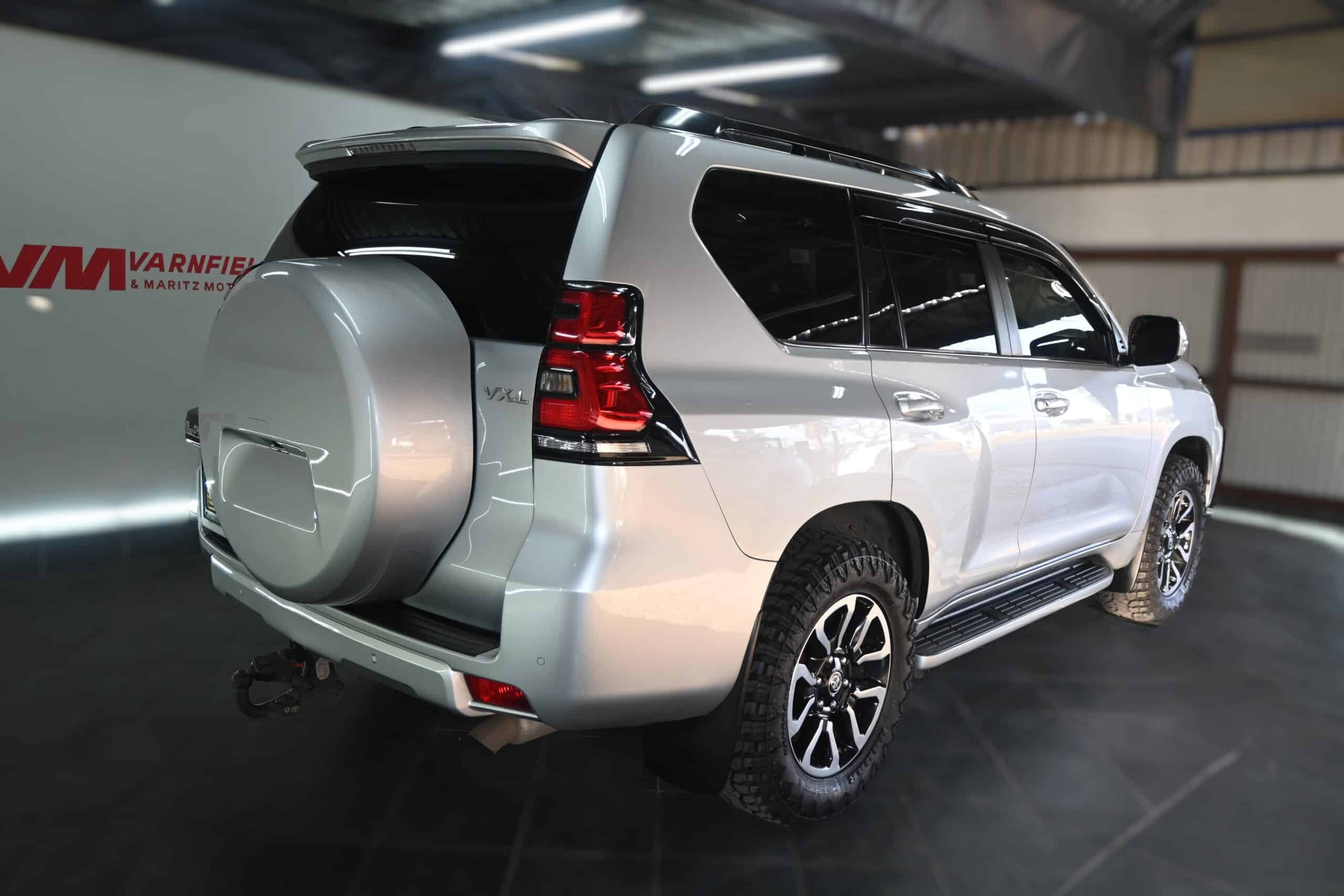 Toyota Land Cruiser 300 V6 3.3D GR-S