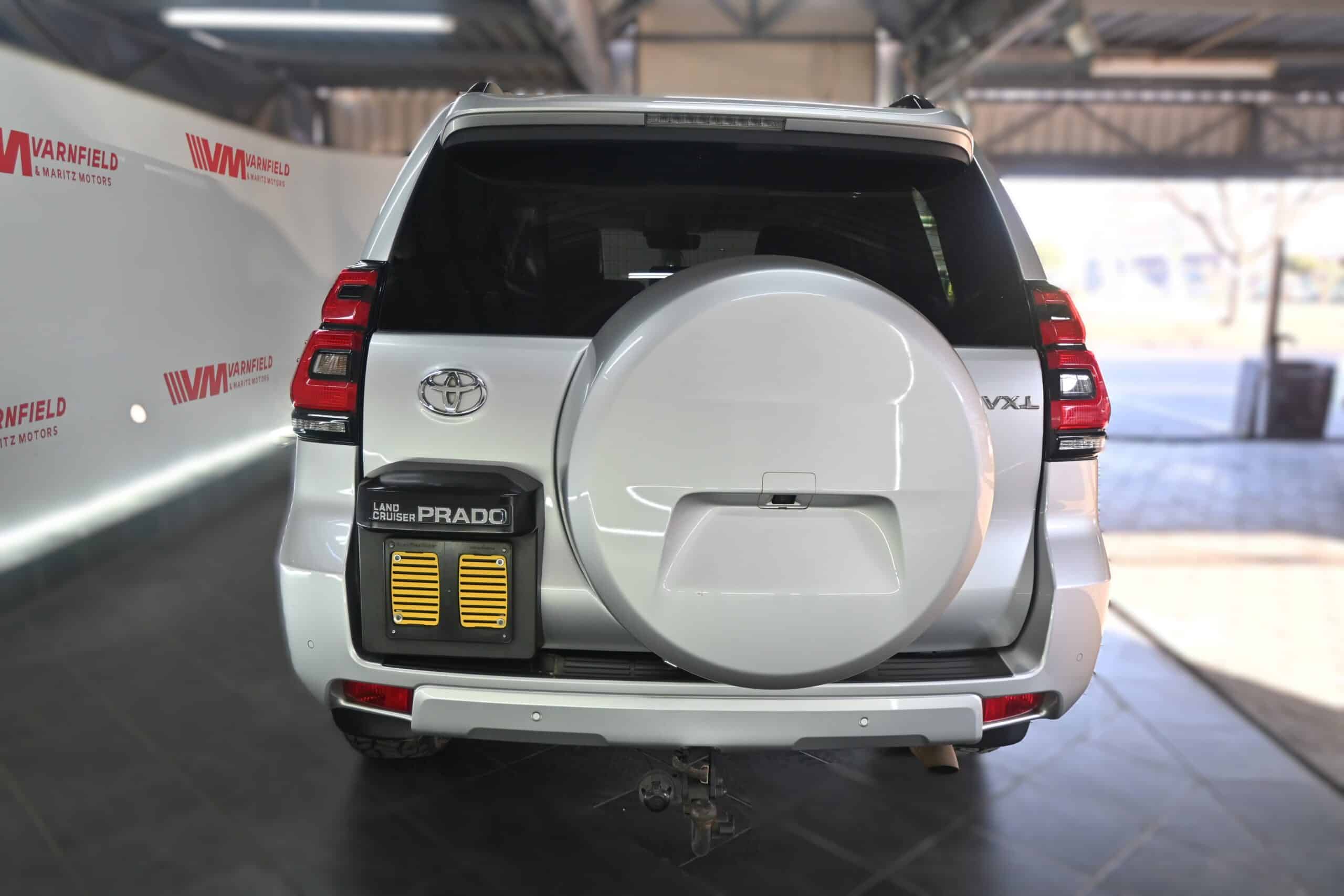 Toyota Land Cruiser 300 V6 3.3D GR-S