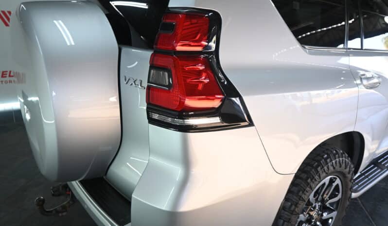 TOYOTA LAND CRUISER PRADO VX-L 2.8GD A/T full