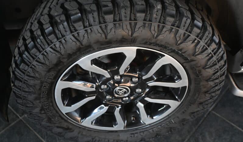 TOYOTA LAND CRUISER PRADO VX-L 2.8GD A/T full