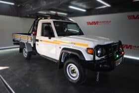 TOYOTA LAND CRUISER 79 4.2D P/U S/C (MINE SPEC)