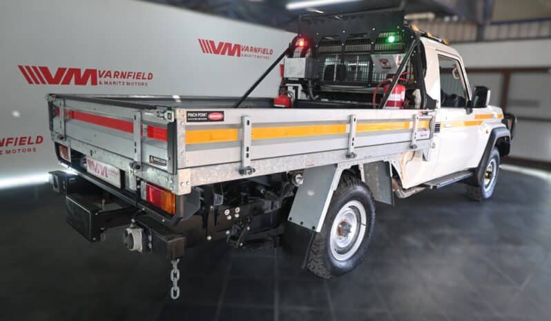 TOYOTA LAND CRUISER 79 4.2D P/U S/C (MINE SPEC) full