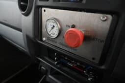 TOYOTA LAND CRUISER 79 4.2D P/U S/C (MINE SPEC) full