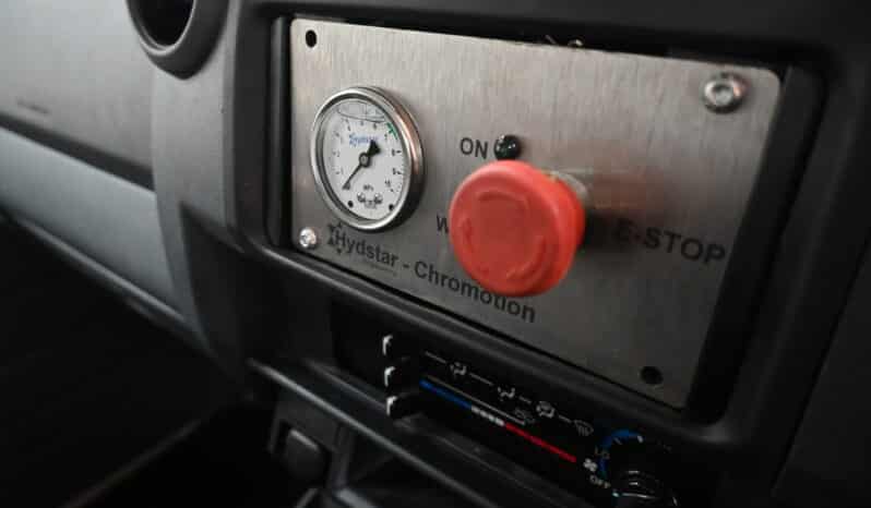 TOYOTA LAND CRUISER 79 4.2D P/U S/C (MINE SPEC) full