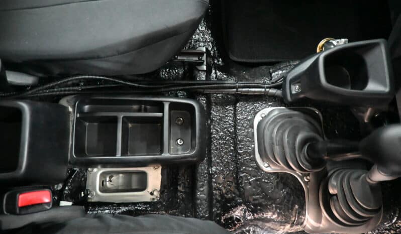 TOYOTA LAND CRUISER 79 4.2D P/U S/C (MINE SPEC) full