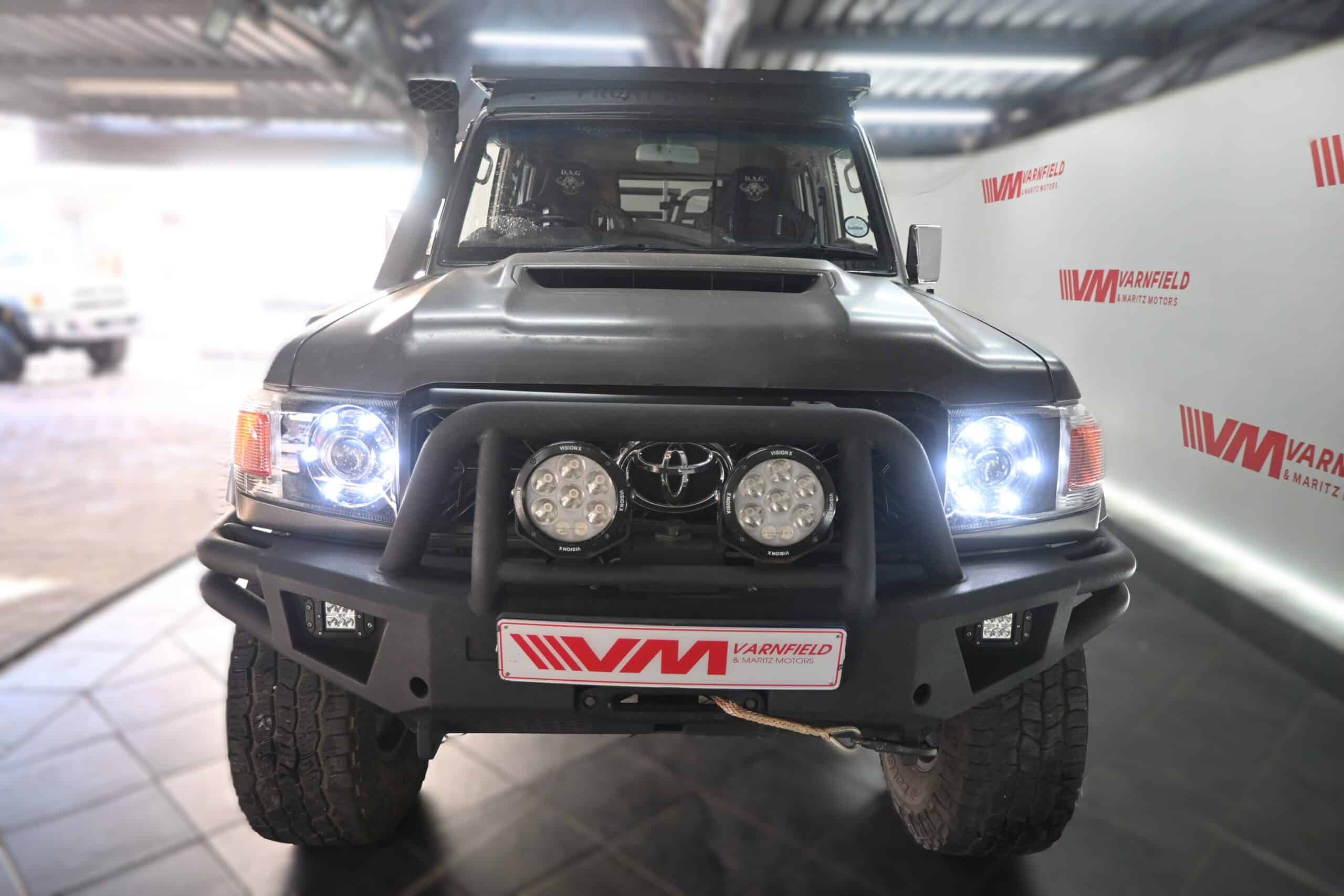 TOYOTA LAND CRUISER 79 4.5D P/U D/C