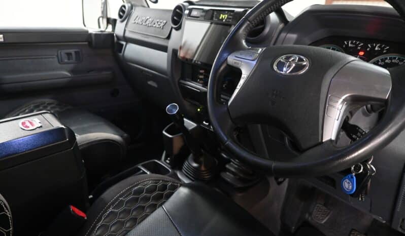 TOYOTA LAND CRUISER 79 4.5D P/U D/C full