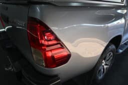 TOYOTA HILUX 2.8GD-6 RB RAIDER A/T D/C DAKAR full