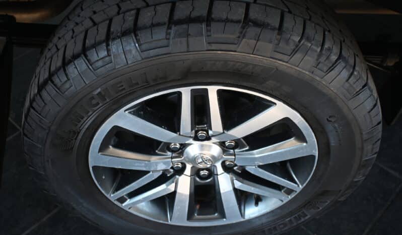 TOYOTA HILUX 2.8GD-6 RB RAIDER A/T D/C DAKAR full