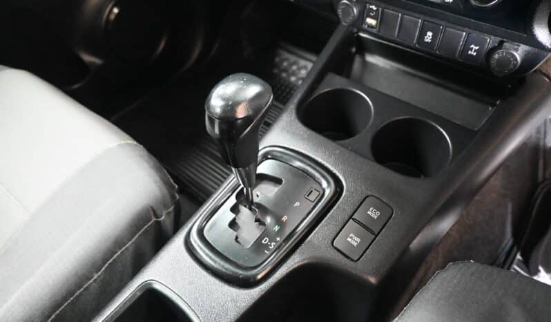 TOYOTA HILUX 2.8GD-6 RB RAIDER A/T D/C DAKAR full