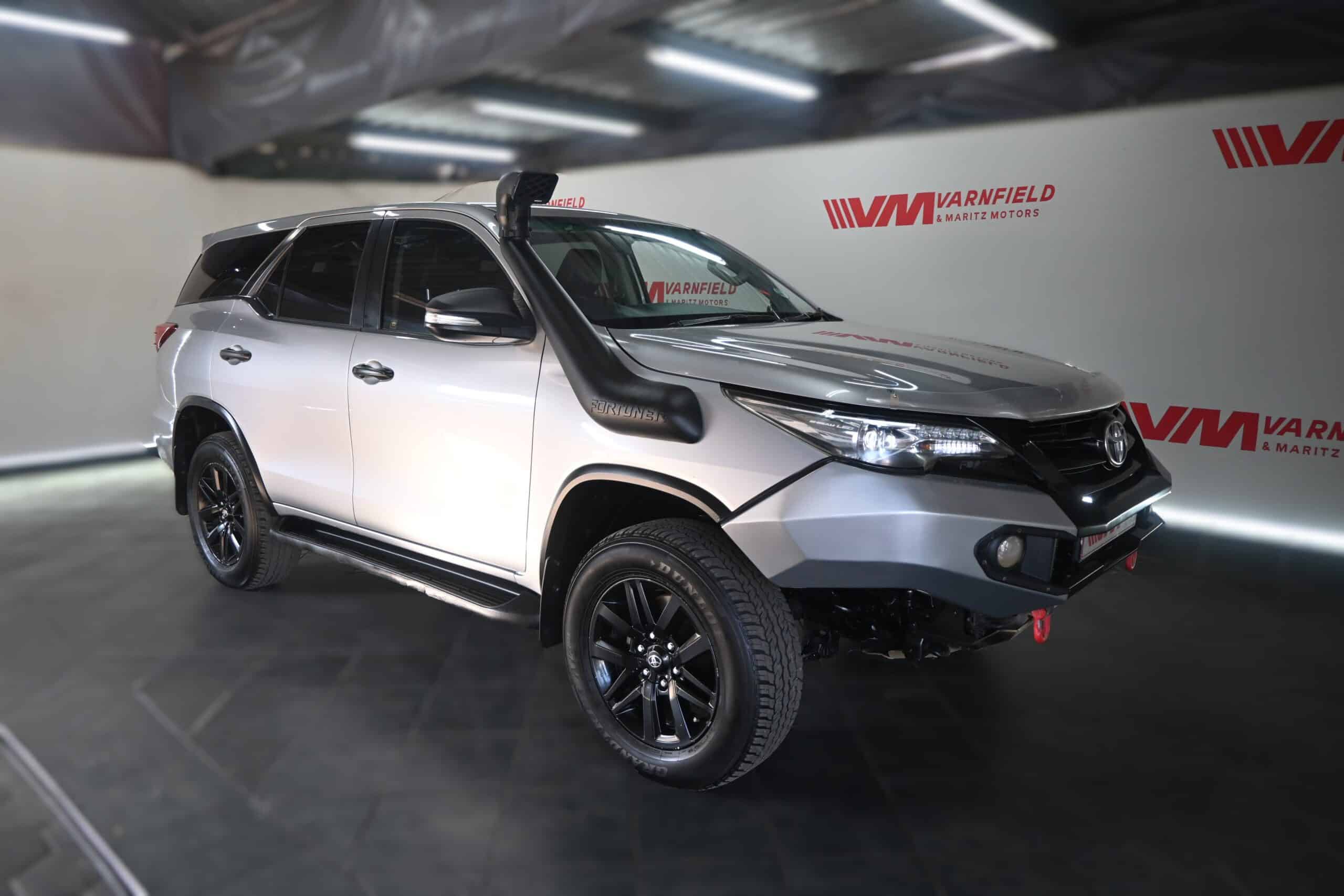 TOYOTA HILUX 2.8GD-6 RB RAIDER A/T D/C DAKAR