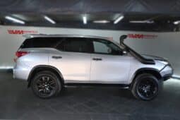 TOYOTA FORTUNER 2.8GD-6 4X4 A/T full