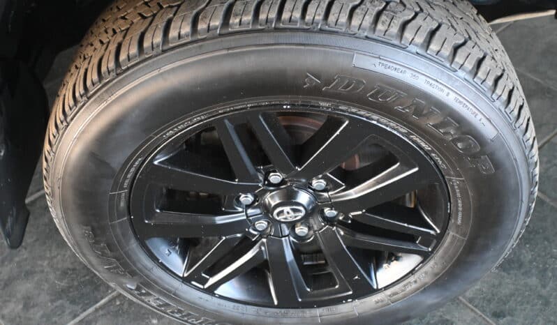TOYOTA FORTUNER 2.8GD-6 4X4 A/T full