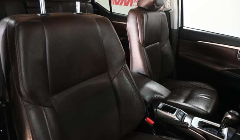 TOYOTA FORTUNER 2.8GD-6 4X4 A/T full