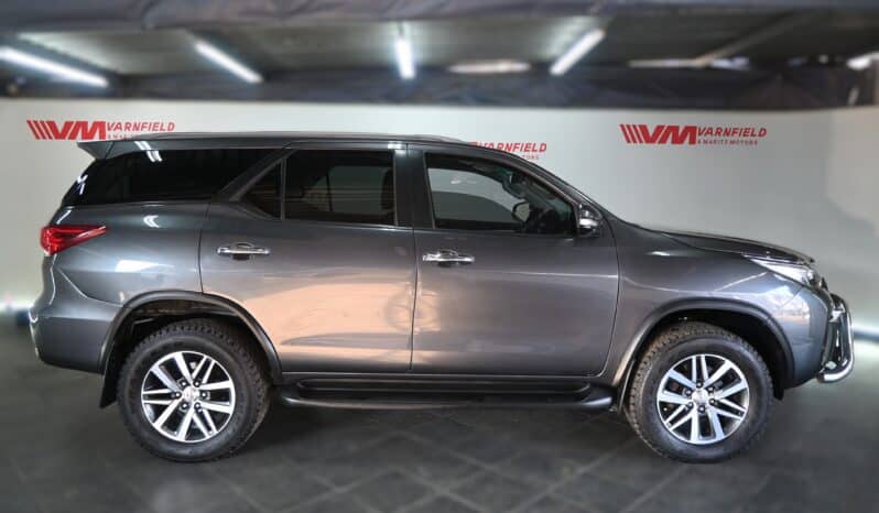 TOYOTA FORTUNER 2.8GD-6 RB A/T full