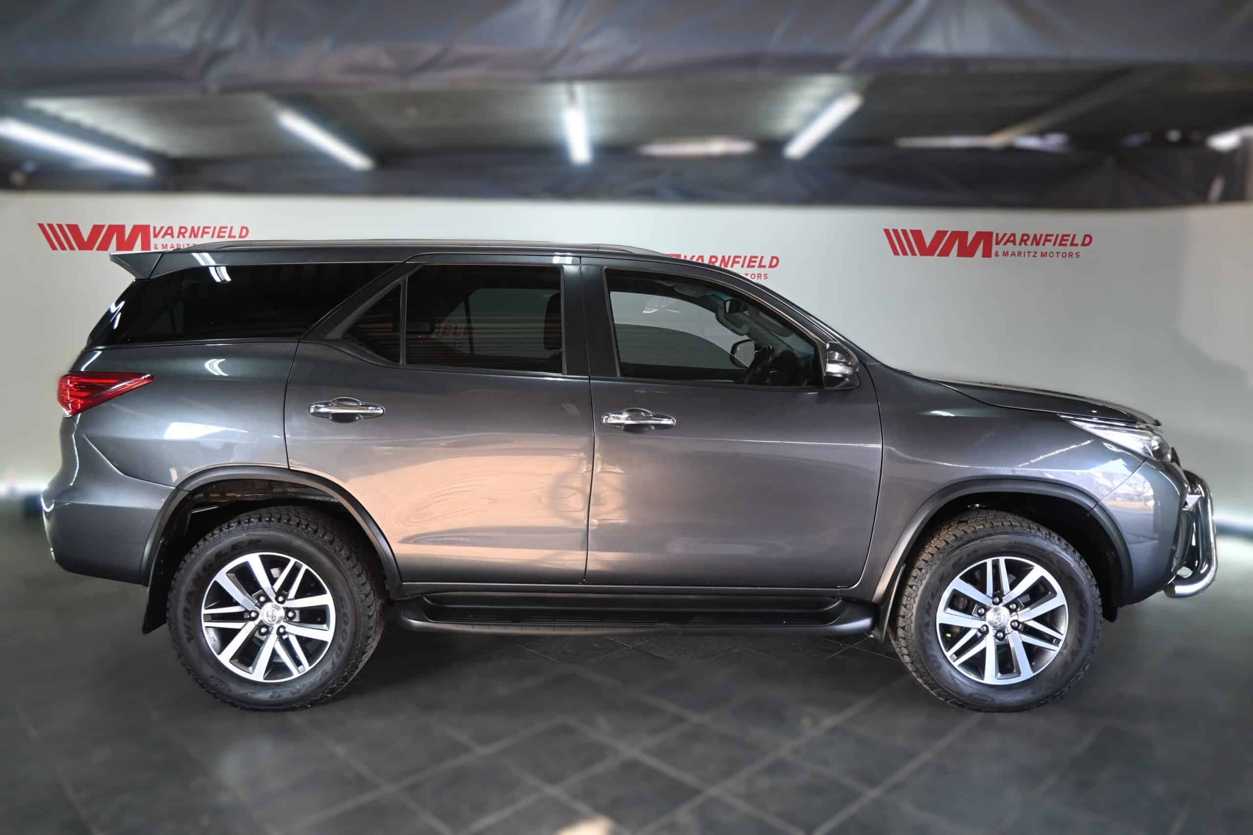 TOYOTA FORTUNER 2.8GD-6 RB A/T