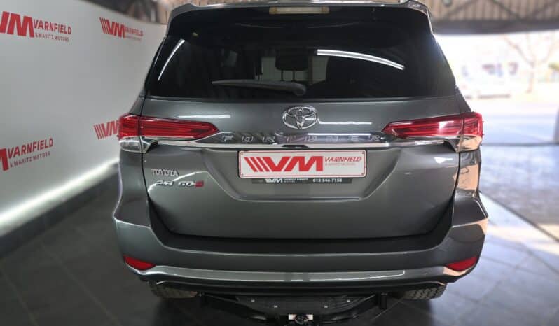 TOYOTA FORTUNER 2.8GD-6 RB A/T full