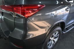 TOYOTA FORTUNER 2.8GD-6 RB A/T full