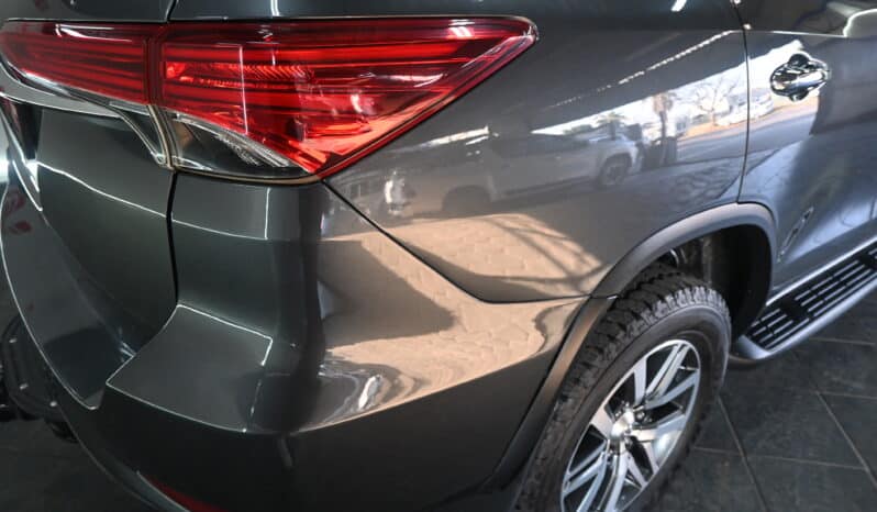 TOYOTA FORTUNER 2.8GD-6 RB A/T full