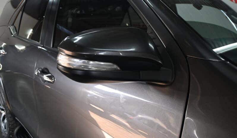 TOYOTA FORTUNER 2.8GD-6 RB A/T full