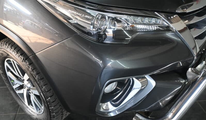 TOYOTA FORTUNER 2.8GD-6 RB A/T full