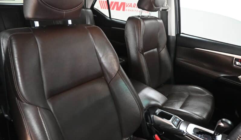 TOYOTA FORTUNER 2.8GD-6 RB A/T full