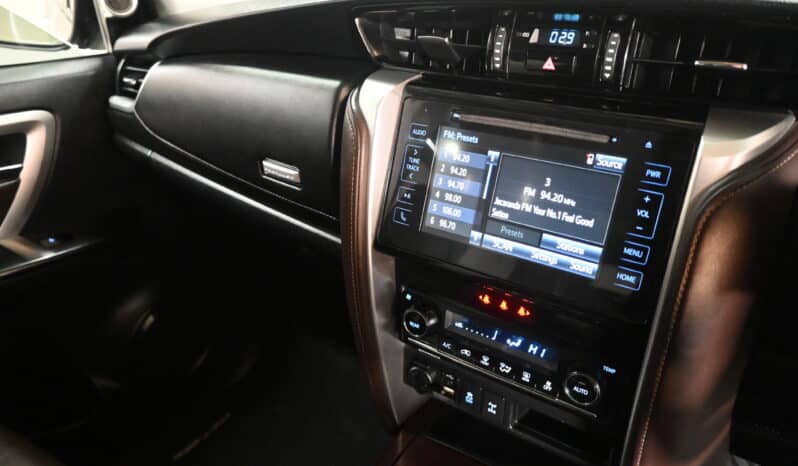 TOYOTA FORTUNER 2.8GD-6 RB A/T full