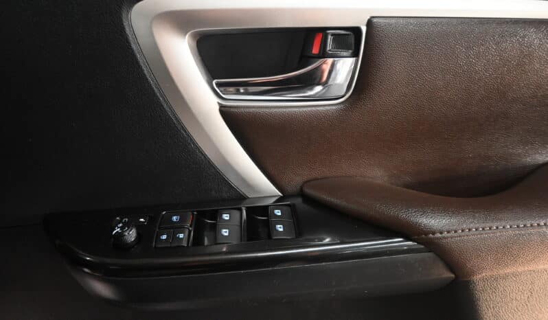 TOYOTA FORTUNER 2.8GD-6 RB A/T full