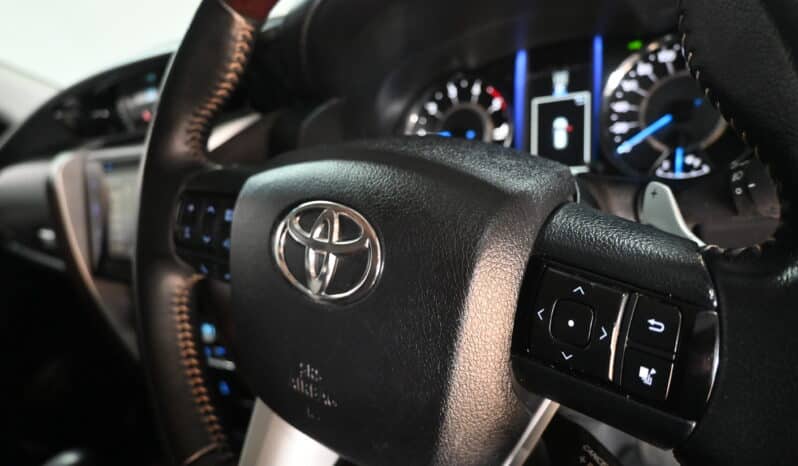 TOYOTA FORTUNER 2.8GD-6 RB A/T full