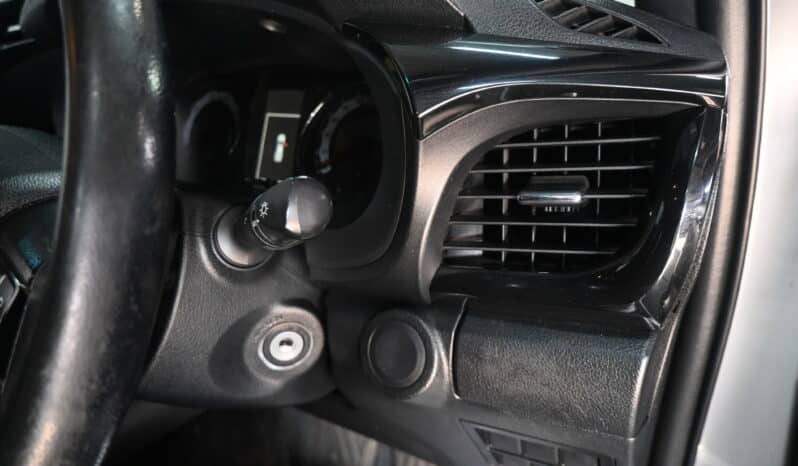 TOYOTA HILUX 2.8GD-6 RB RAIDER A/T D/C full