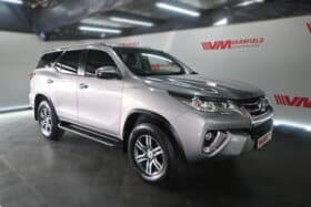 TOYOTA FORTUNER 2.4GD-6 RB A/T